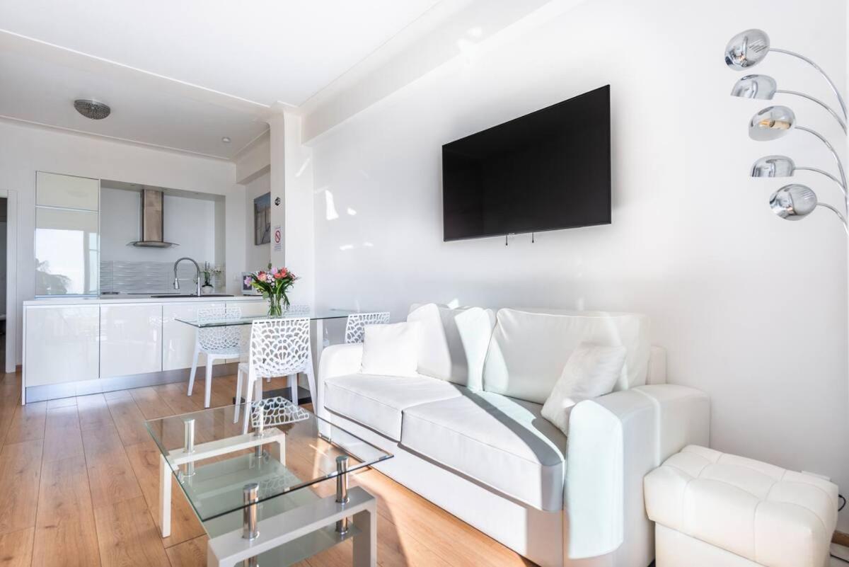 Modern Sea View Apartment On Promenade Des Anglais Nice Dış mekan fotoğraf